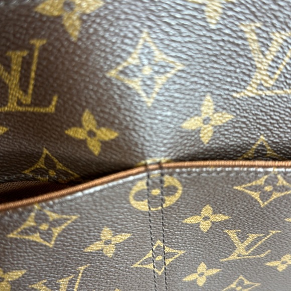 Louis Vuitton Abbesses Messenger Bag Monogram Canvas - Picture 9 of 17